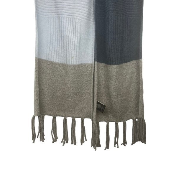 Vince Camuto Wool Blend Scarf One Size Gray Blue Fringe Soft Warm Designer - Picture 5 of 6